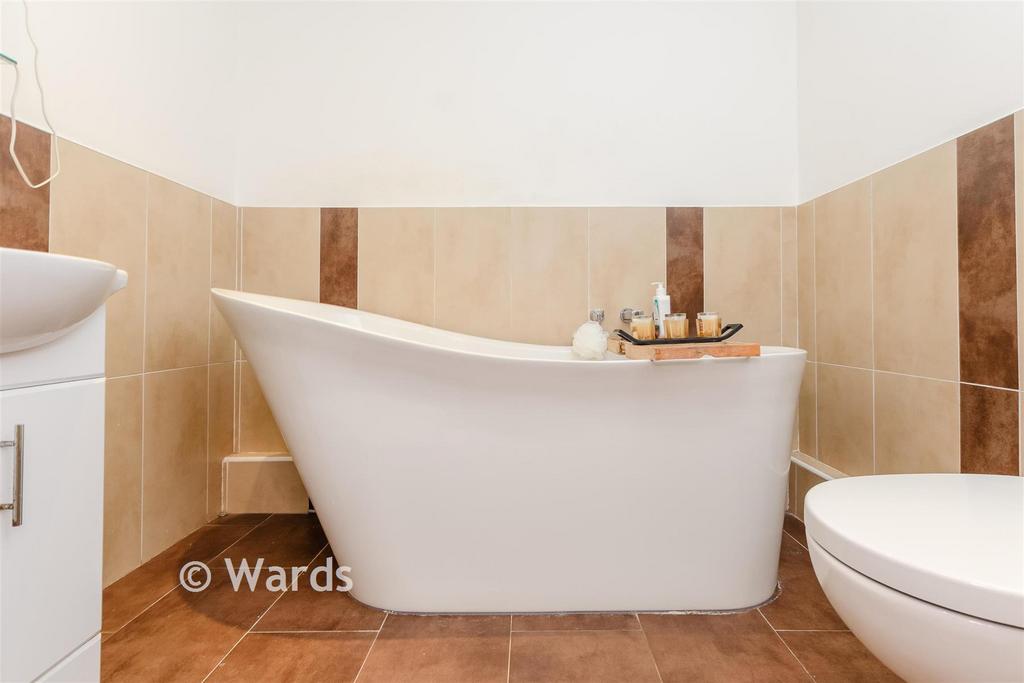 En-Suite Bathroom