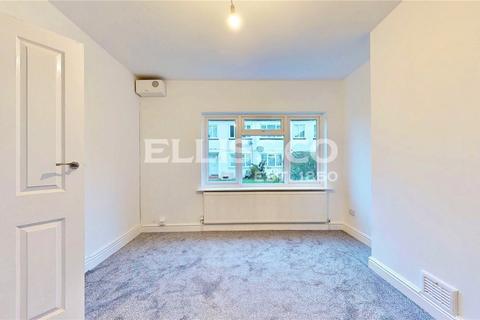 2 bedroom maisonette to rent, Greenway Gardens, Greenford, UB6