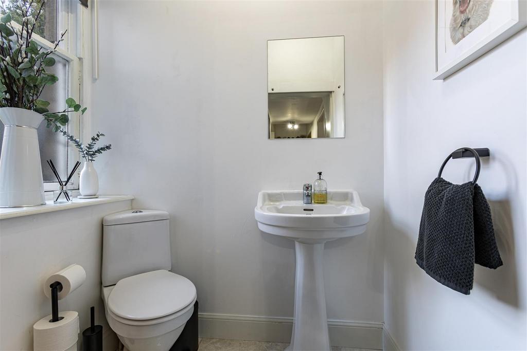 Flat 3 Byethorne Galashiels 32.JPG