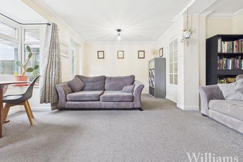 3 bedroom terraced house for sale, Sutherland Walk, Aylesbury HP21