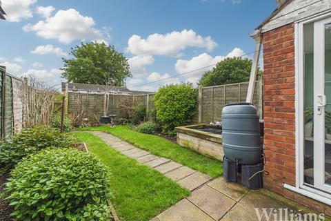3 bedroom terraced house for sale, Sutherland Walk, Aylesbury HP21