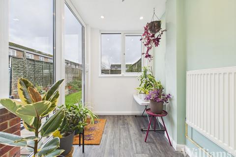 3 bedroom terraced house for sale, Sutherland Walk, Aylesbury HP21