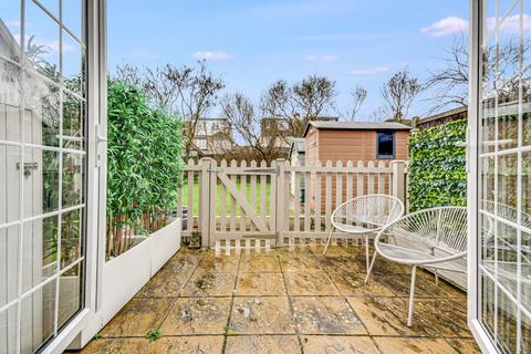 undefined, Third Avenue, Chelmsford