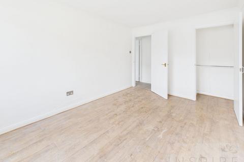 undefined, York Close, Horsham RH13