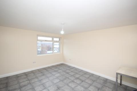 2 bedroom flat to rent, Greens Court, Wembley, Middlesex, HA9