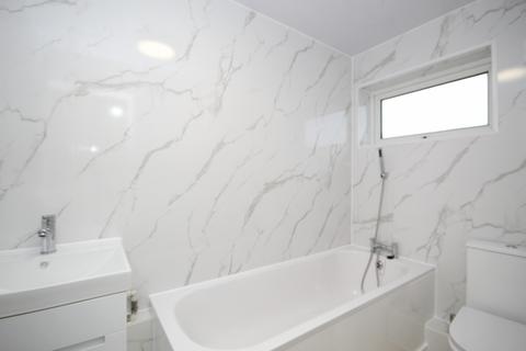 2 bedroom flat to rent, Greens Court, Wembley, Middlesex, HA9