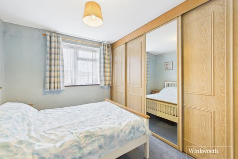 3 bedroom terraced house for sale, Rugby Road, London NW9