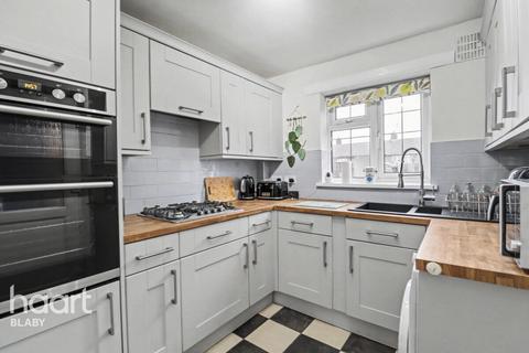 2 bedroom end of terrace house for sale, College Road, Leicester