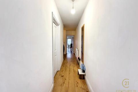 4 bedroom end of terrace house for sale, Pears Road, HOUNSLOW TW3