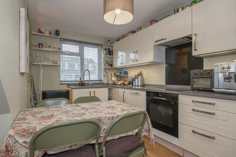 undefined, Somergate, Horsham, RH12