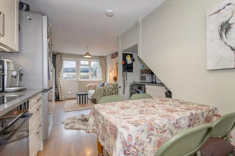 undefined, Somergate, Horsham, RH12