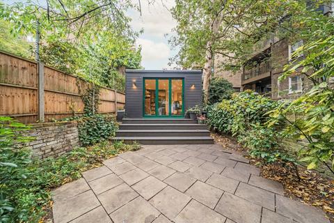 2 bedroom flat to rent, Elgin Avenue, London W9