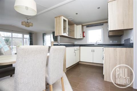 2 bedroom chalet for sale, Avonmore, Tingdene, North Denes Holiday Park