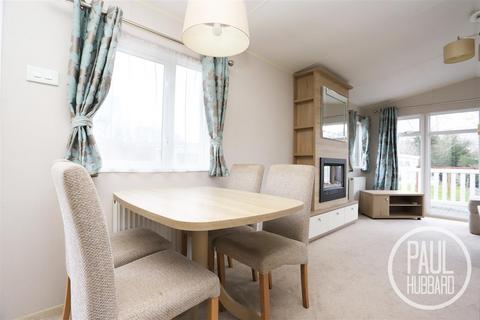 2 bedroom chalet for sale, Avonmore, Tingdene, North Denes Holiday Park