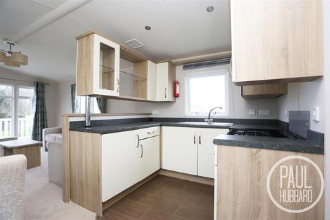2 bedroom chalet for sale, Avonmore, Tingdene, North Denes Holiday Park