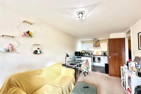 1 bedroom apartment to rent, St. John`s Avenue, Wandsworth, SW15