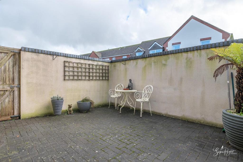 Courtyard Garden