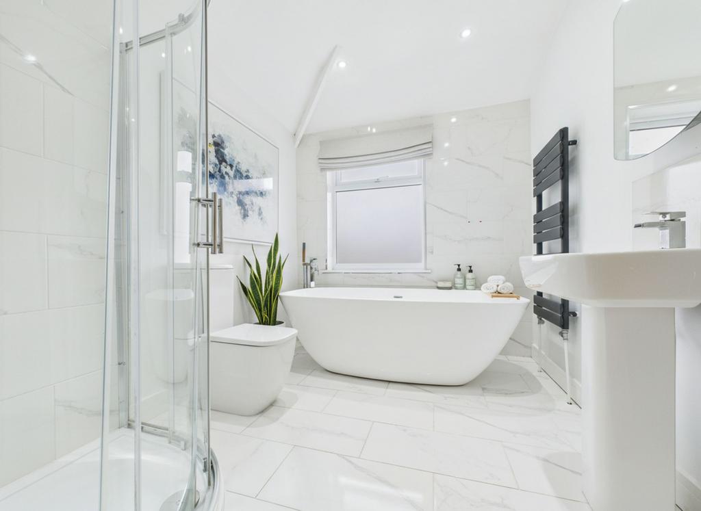 Bathroom (Virtually Enhanced)