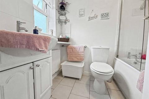 3 bedroom detached house for sale, Aysgarth Rise, Bridlington, East Riding of Yorkshire, YO16
