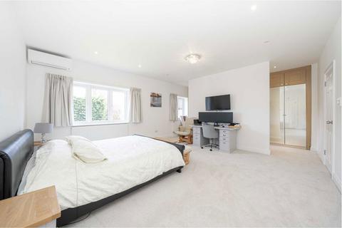 undefined, The Avenue, Sunbury-On-Thames TW16