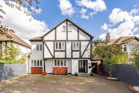 The Avenue, Sunbury-On-Thames TW16