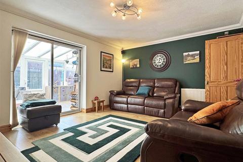 3 bedroom end of terrace house for sale, Tupman Close, Newlands Spring, Chelmsford