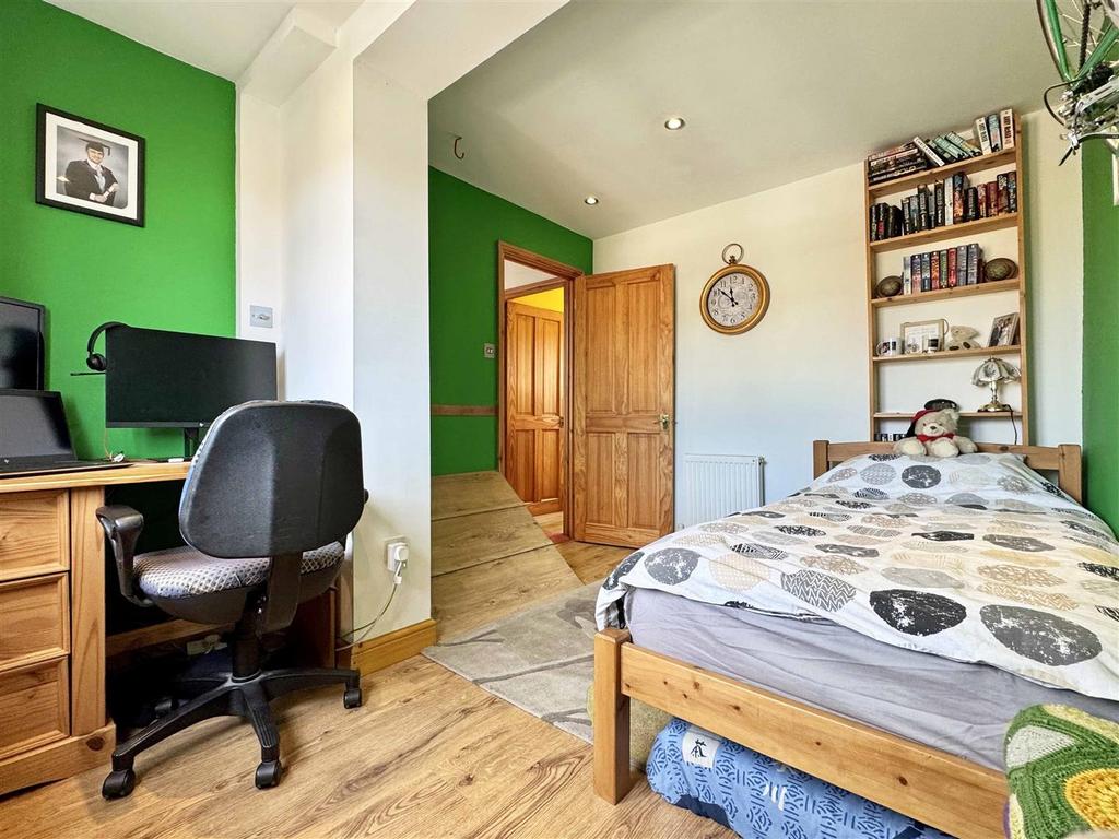 Bedroom 3.jpg
