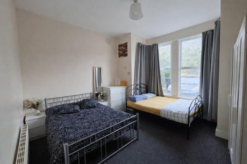 undefined, Wallwood Road, London, E11