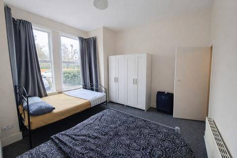 undefined, Wallwood Road, London, E11
