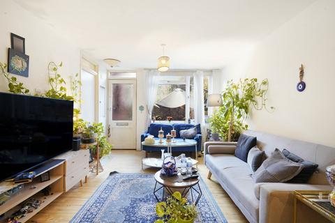 2 bedroom flat for sale, More Close, St Pauls Court, London, W14