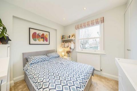 2 bedroom flat for sale, Westbere Road, London NW2