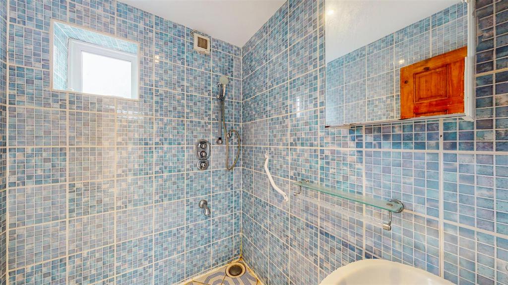 Wet Room.jpg