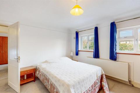 undefined, Lyon Park Avenue, Wembley, Middlesex