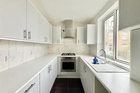 2 bedroom end of terrace house for sale, Albert Street, Bradford BD13