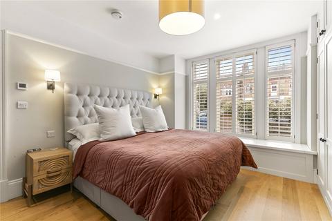 3 bedroom apartment for sale, Dornton Road, SW12