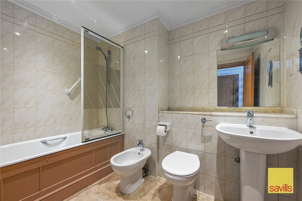 En Suite Bathroom