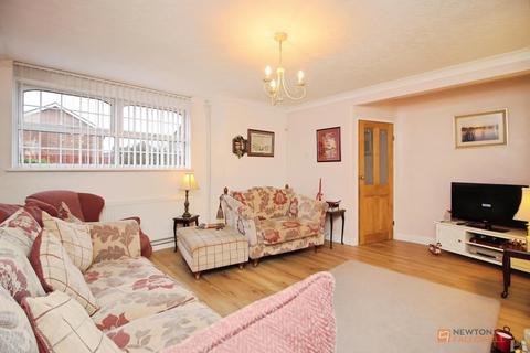 3 bedroom semi-detached house for sale, Allington Drive, Birstall, LE4