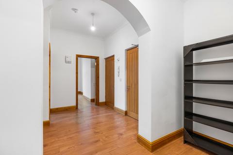 3 bedroom flat to rent, Wellington Road, Brighton BN2