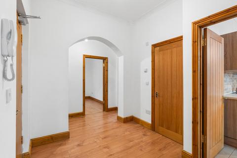 3 bedroom flat to rent, Wellington Road, Brighton BN2