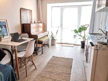 Studio bedroom