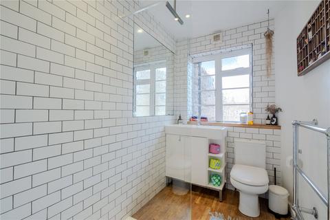 undefined, Streatham High Road, London SW16