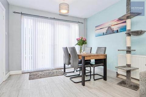 2 bedroom semi-detached house for sale, Tong Way, Farnley, Leeds