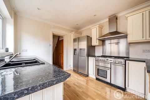 4 bedroom end of terrace house for sale, Basingstoke Road, Reading, Berkshire