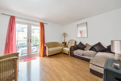 2 bedroom maisonette for sale, Emerald Court,  Slough, SL1