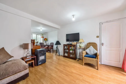 2 bedroom maisonette for sale, Emerald Court,  Slough, SL1