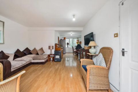 2 bedroom maisonette for sale, Emerald Court,  Slough, SL1
