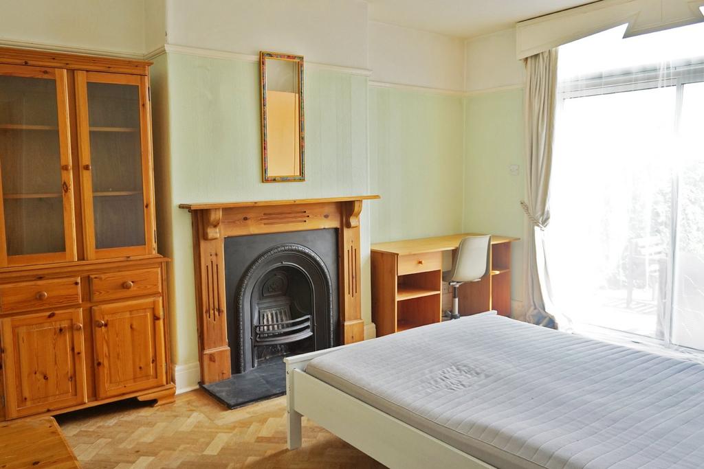 House1 Bedroom1c
