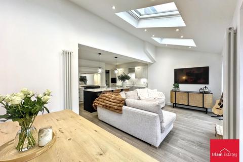 3 bedroom semi-detached house for sale, Highbury Avenue, Irlam, M44