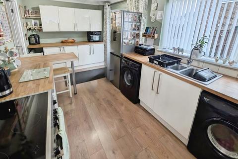 3 bedroom end of terrace house for sale, Glenfall, Yate, Bristol