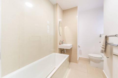 1 bedroom flat to rent, Hatherley Grove, Westbourne Grove, London, W2